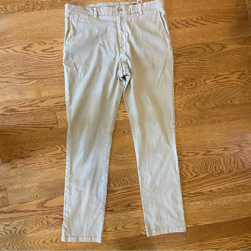 35 x 34 vineyard vines khaki pants